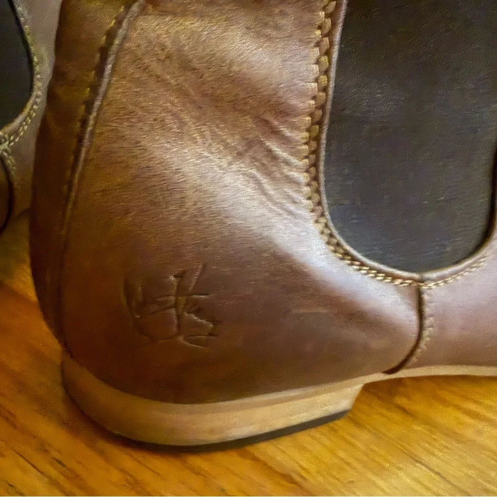 John Fluevog size 11 Chelsea boots